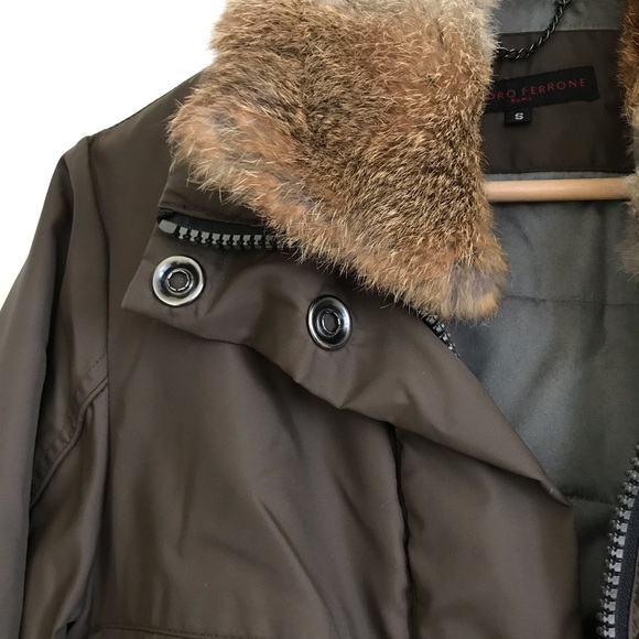 Jacket with fur collar - Picture 2 of 3